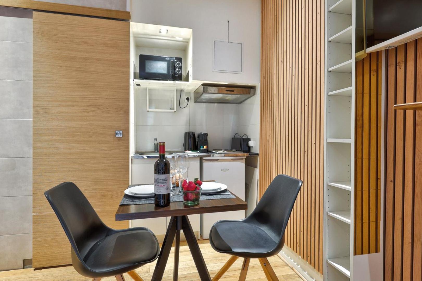 Tbs 329 - Charming In Apartment *
